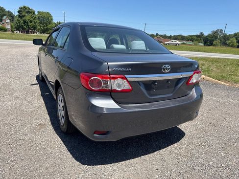 Used 2011 Toyota Corolla LE FWD image 9