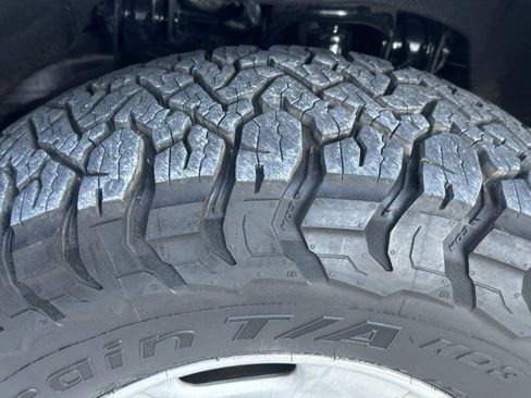 Used 2021 Chevrolet Silverado 2500 W/T w/ WT Convenience Package image 19