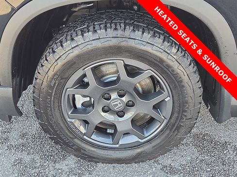 Used 2025 Honda Pilot TrailSport image 7