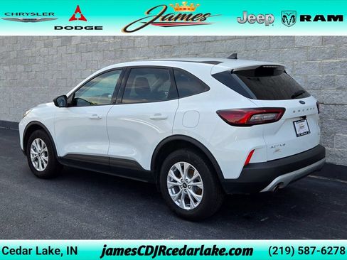 Used 2025 Ford Escape Active AWD/4WD image 3