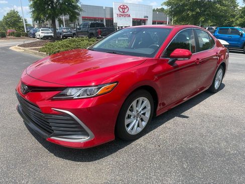 Used 2024 Toyota Camry LE w/ Convenience Package FWD image 2