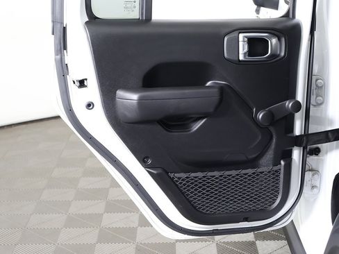 Used 2022 Jeep Wrangler Unlimited Willys image 21