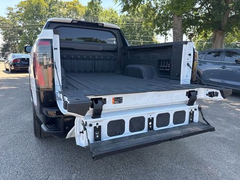 Used 2025 GMC Sierra EV Denali AWD/4WD image 26
