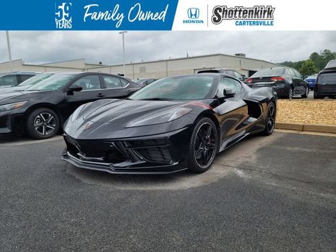 Used 2021 Chevrolet Corvette Stingray Preferred Cpe w/ Z51 Performance Package RWD image 1