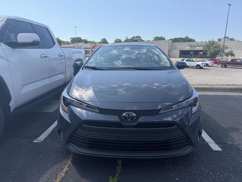 Used 2026 Toyota Corolla LE FWD image 2