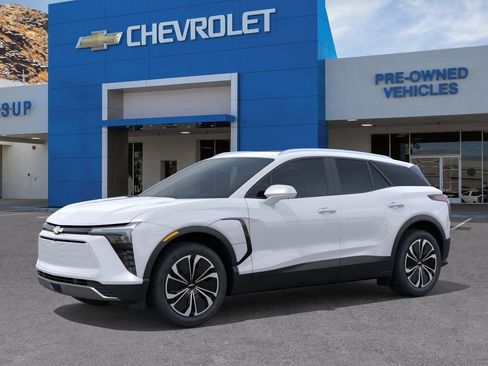 New 2026 Chevrolet Blazer EV LT image 2