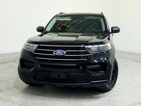 Used 2022 Ford Explorer XLT image 5