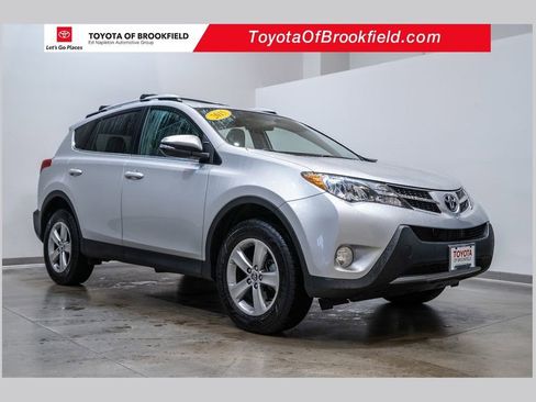 Used 2015 Toyota RAV4 XLE image 1
