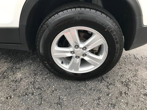 Used 2020 Chevrolet Trax LT image 35