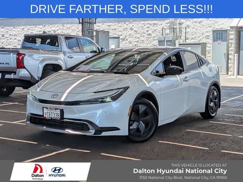 Used 2025 Toyota Prius Plug-In Hybrid FWD image 1