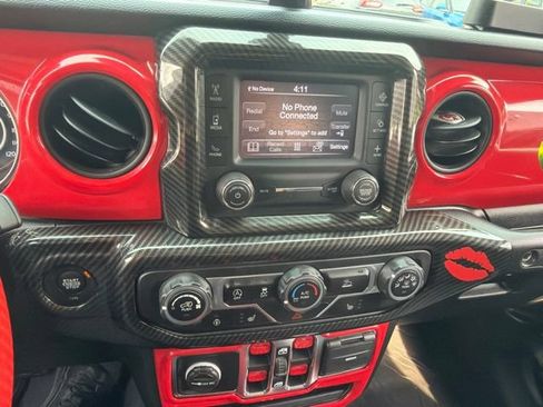 Used 2021 Jeep Gladiator Sport AWD/4WD image 14