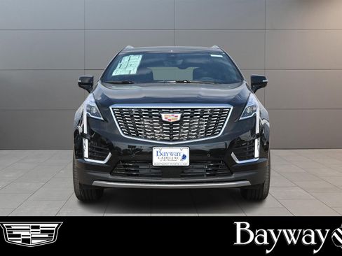 New 2026 Cadillac XT5 Premium Luxury w/ Driver Assist Package image 2