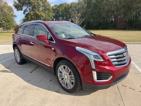 Used 2018 Cadillac XT5 Premium Luxury w/ Driver Assist Package image 10
