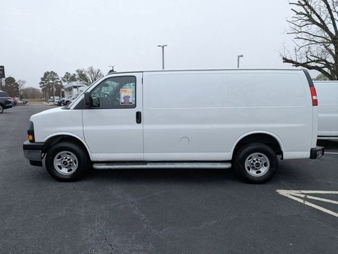 Used 2024 GMC Savana 2500 Work Van w/ Driver Convenience Package image 5