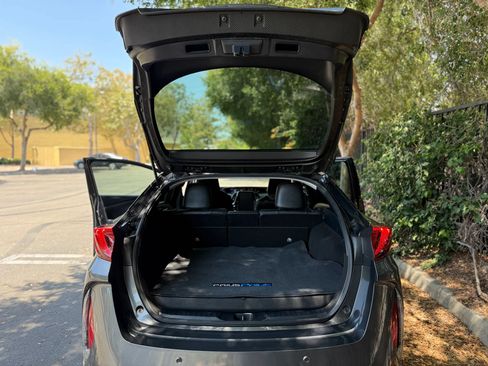 Used 2019 Toyota Prius Prime Advanced w/ Carpet Mat Package FWD image 34
