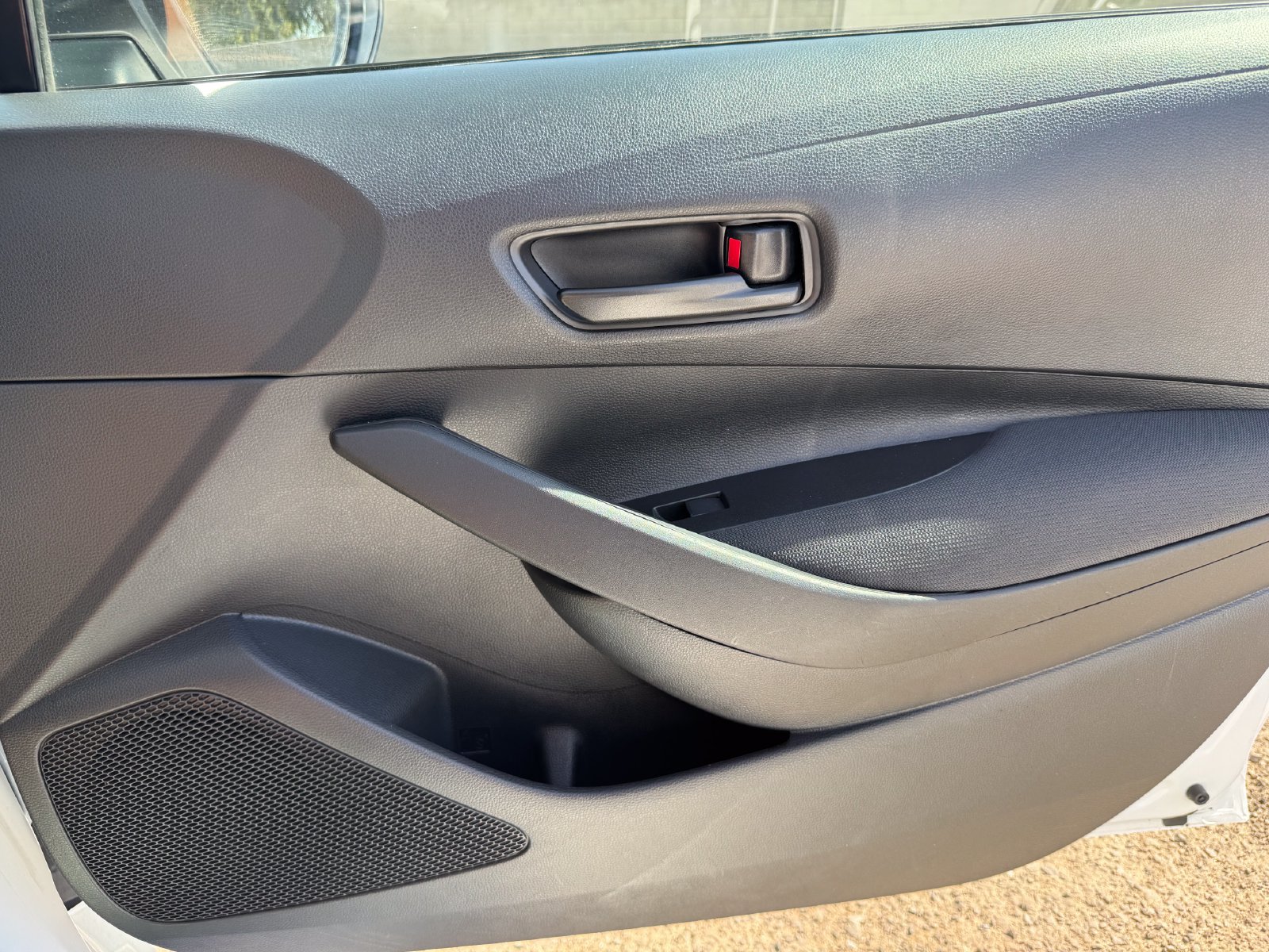 Used 2025 Toyota Corolla LE FWD image 19