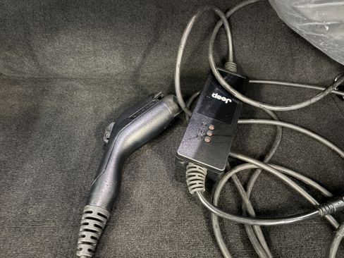 Used 2024 Jeep Wrangler Unlimited Rubicon 4xe image 11