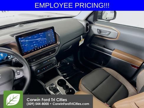 New 2025 Ford Bronco Sport Outer Banks w/ Outer Banks Tech Package+ AWD/4WD image 28