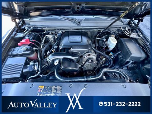 Used 2011 Cadillac Escalade ESV Premium image 42