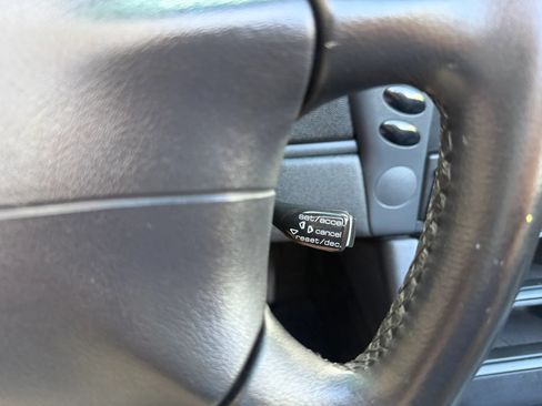 Used 1997 Porsche Boxster RWD image 33