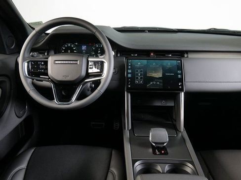 Used 2025 Land Rover Discovery Sport Dynamic SE image 11