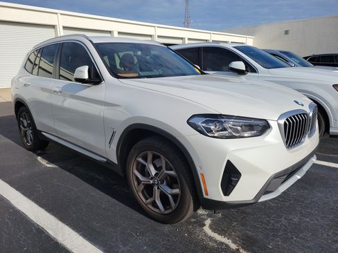 Used 2024 BMW X3 sDrive30i w/ Premium Package w/ZPA RWD image 2