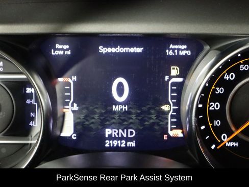 Used 2022 Jeep Wrangler Sport AWD/4WD image 39