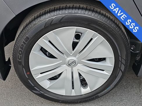 Used 2025 Nissan Leaf S FWD image 12