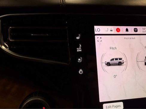 Used 2022 Jeep Grand Wagoneer Series III w/ Rear Seat Video Group 1 image 21