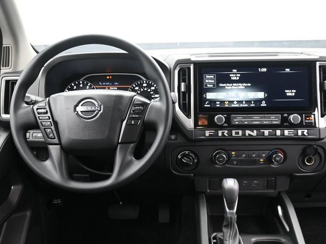 New 2026 Nissan Frontier SV w/ Tow Package AWD/4WD image 10