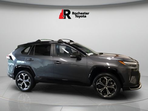Used 2023 Toyota RAV4 XSE w/ Weather Package AWD/4WD image 8