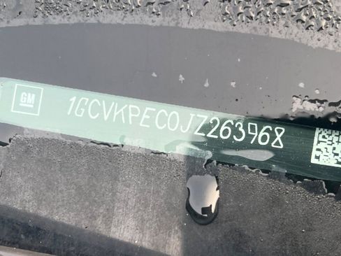 Used 2018 Chevrolet Silverado 1500 Custom w/ Custom Value Package image 3