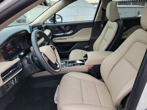 New 2026 Lincoln Corsair Reserve image 17