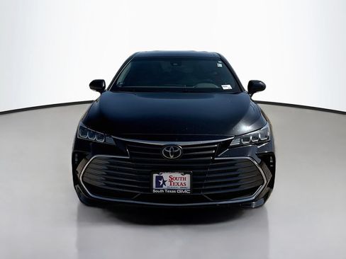 Used 2022 Toyota Avalon XLE FWD image 2