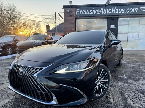 Used 2024 Lexus ES 300h F Sport image 2
