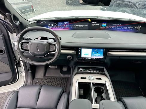 New 2025 Lincoln Navigator Reserve w/ Jet Appearance Package image 19