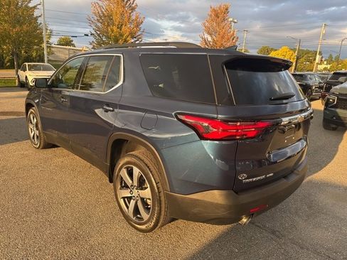 Used 2023 Chevrolet Traverse LT w/ LT Premium Package image 4