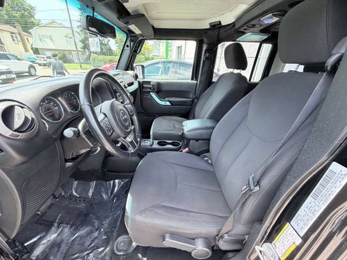 Used 2017 Jeep Wrangler Unlimited Sport w/ Quick Order Package 24S AWD/4WD image 18