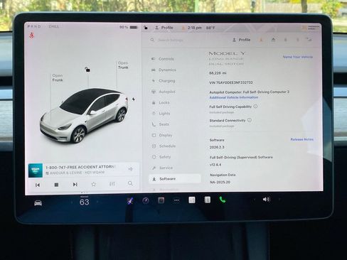 Used 2022 Tesla Model Y Long Range image 2