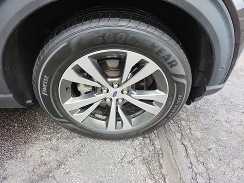 Used 2020 Ford Explorer Platinum AWD/4WD image 10