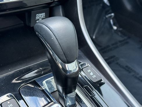 Used 2017 Honda Accord EX-L image 17