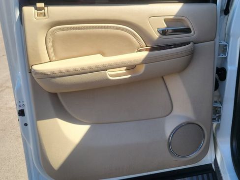 Used 2013 Cadillac Escalade EXT Premium AWD/4WD image 21