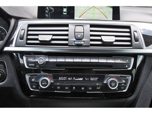 Used 2017 BMW 330e image 29