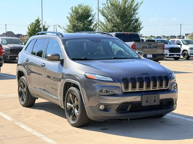 Used 2018 Jeep Cherokee Limited w/ Luxury Group FWD image 3