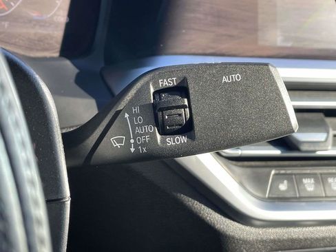 Used 2021 BMW 330i Sedan w/ M Sport Package image 32