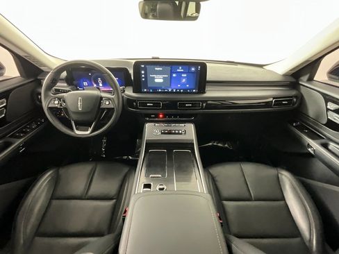 Used 2025 Lincoln Aviator Premiere image 10