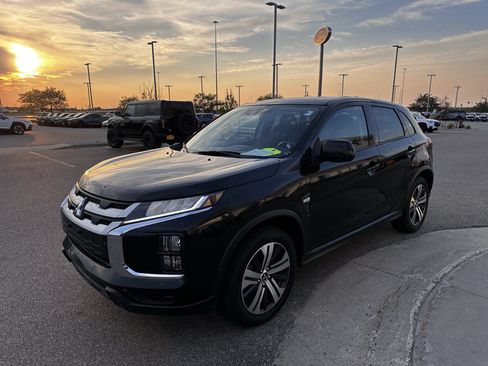 Used 2024 Mitsubishi Outlander Sport ES AWD/4WD image 3