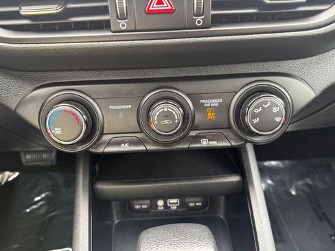 Used 2020 Kia Forte LXS FWD image 18