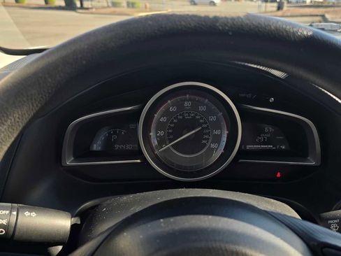 Used 2014 MAZDA MAZDA3 i Sport image 23