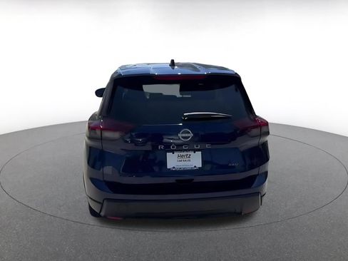 Used 2026 Nissan Rogue SV AWD/4WD image 12